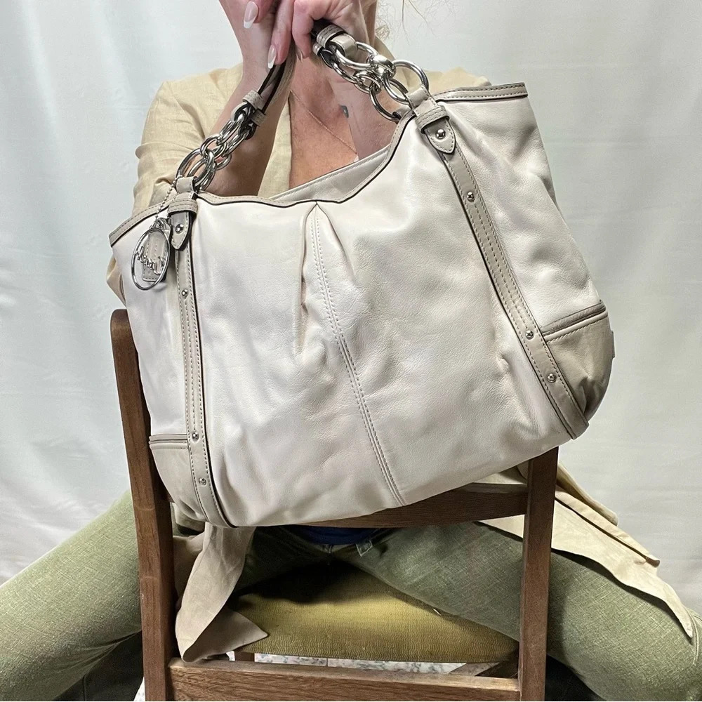 COACH Alexandra Cream and taupe leather hobo bag. - Picture 1 of 12